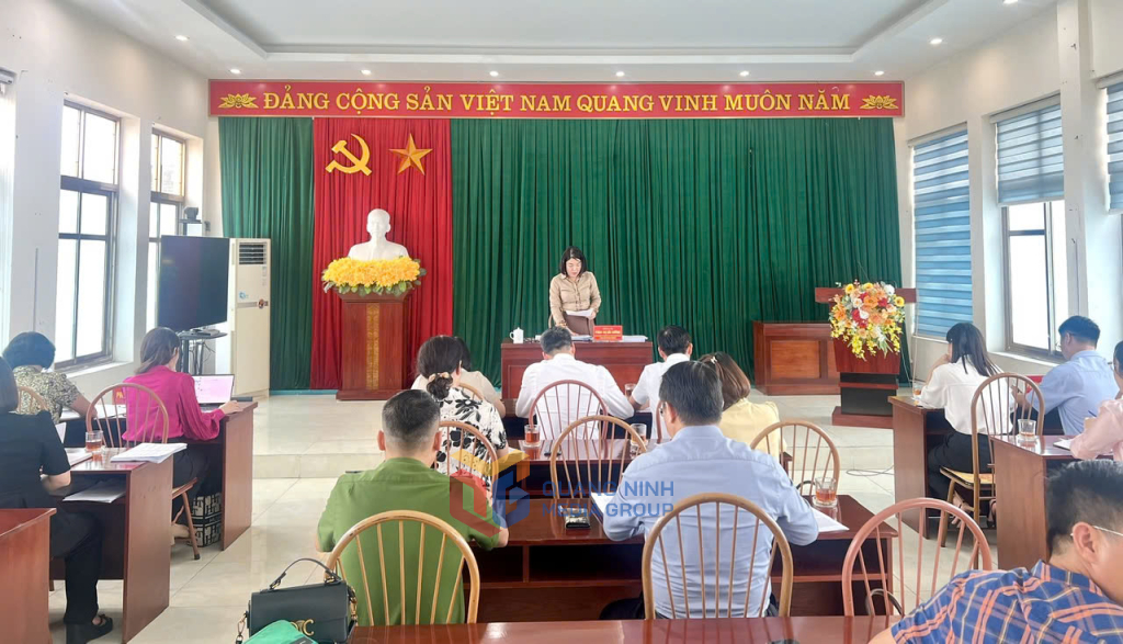 Các đồng chí Ủy viên BTV Thành ủy Hạ Long làm việc với Đảng ủy các phường, xã về việc chuẩn bị tổ chức Đại hội Đảng bộ cấp xã, nhiệm kỳ 2025-2030 sau khi thực hiện sắp xếp các đơn vị hành chính cấp xã. Ảnh: Trung tâm TT-VH TP Hạ Long.