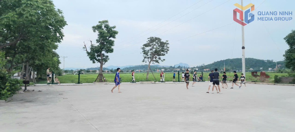 Khu vui chơi, thể dục thể thao Mễ Xá 1 rộng rãi, thoáng mát và sạch sẽ.