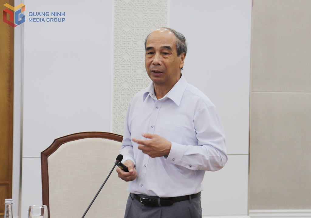 Giải pháp chuyển đổi số ở Quảng Ninh phục vụ phát triển kinh tế cao và bền vững, đề xuất các nhiệm vụ trọng tâm” của GS.TSKH Hồ Tú Bảo