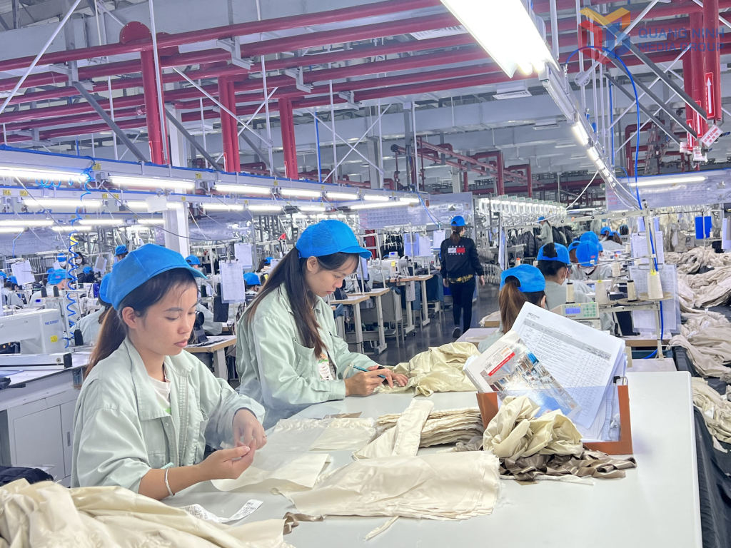 Ảnh với chú thích