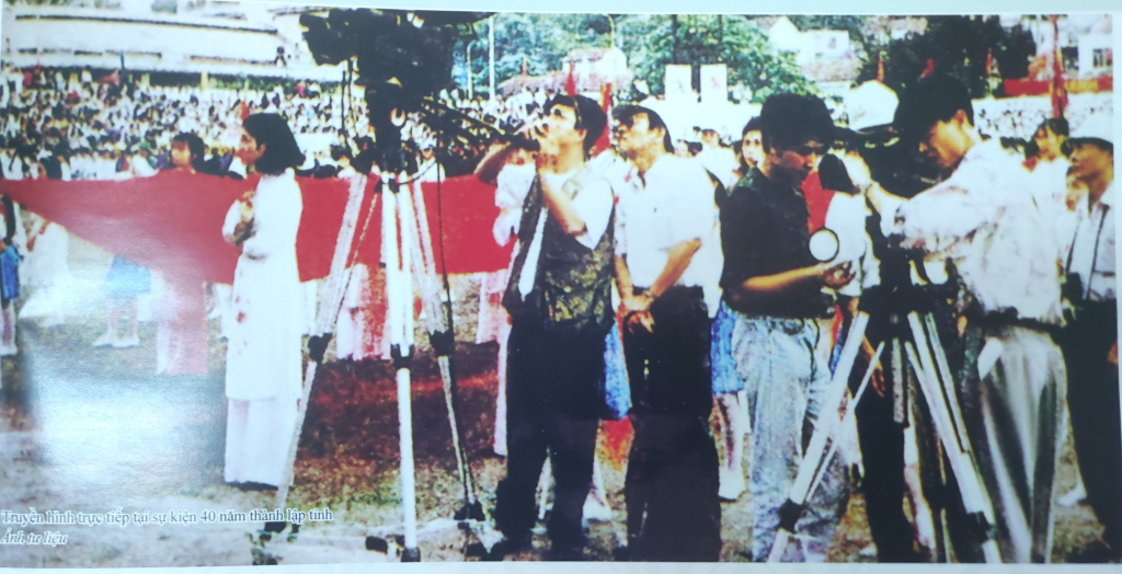 Ảnh với chú thích