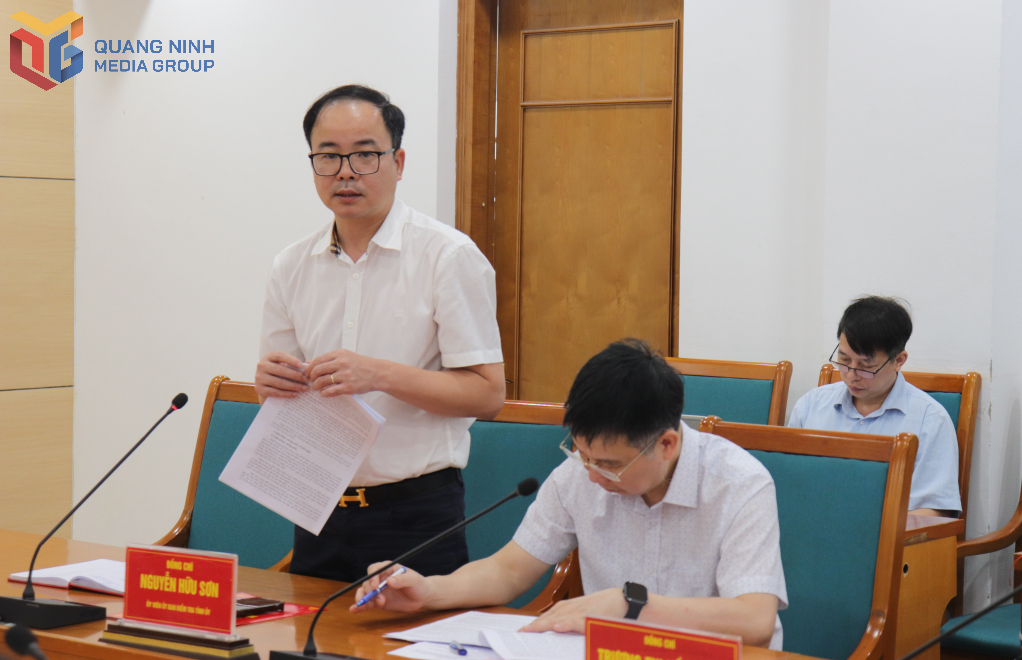 Lãnh đạo Uỷ ban kiểm tra Tỉnh ủy báo cáo về kết quả chuyển đổi số.