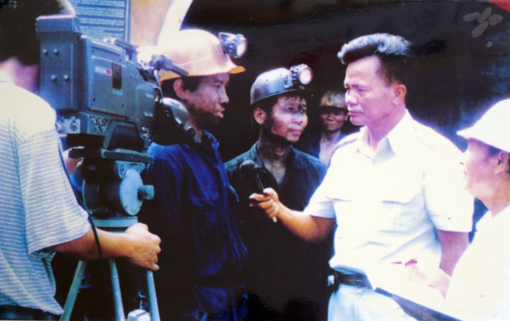 Ảnh với chú thích
