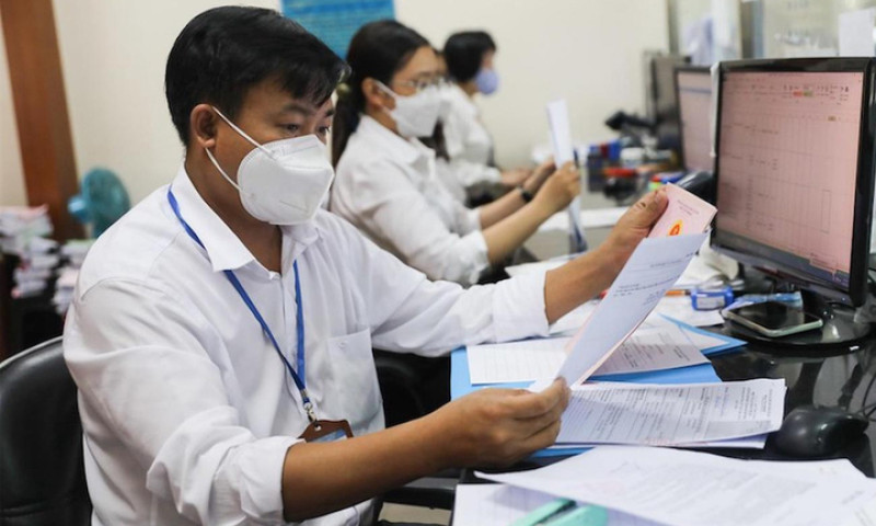 Bộ Nội vụ hướng dẫn tính chế độ với cán bộ nghỉ hưu trước tuổi do sắp xếp bộ máy