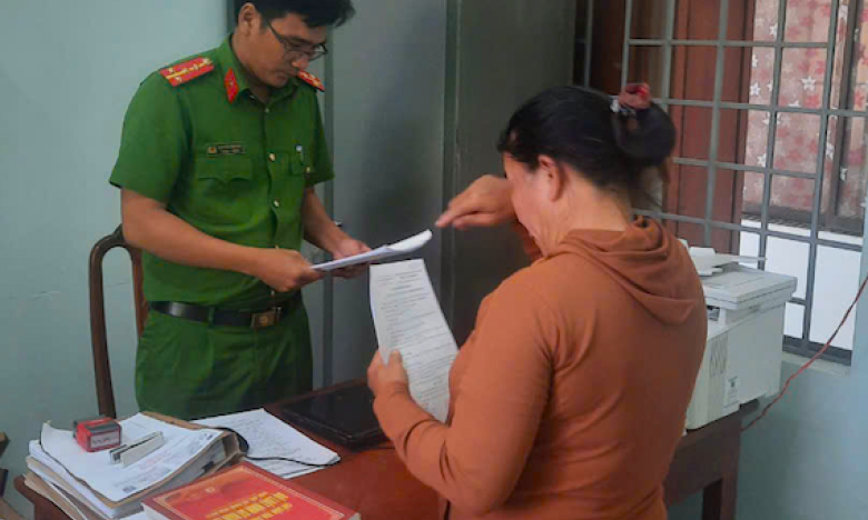 Lên mạng đặt mua sổ đỏ giả đem thế chấp để lừa đảo