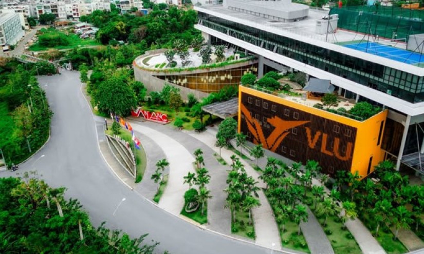 Trường Đại học Văn Lang lên tiếng sau việc sinh viên bị tố vô lễ với người mặc quân phục