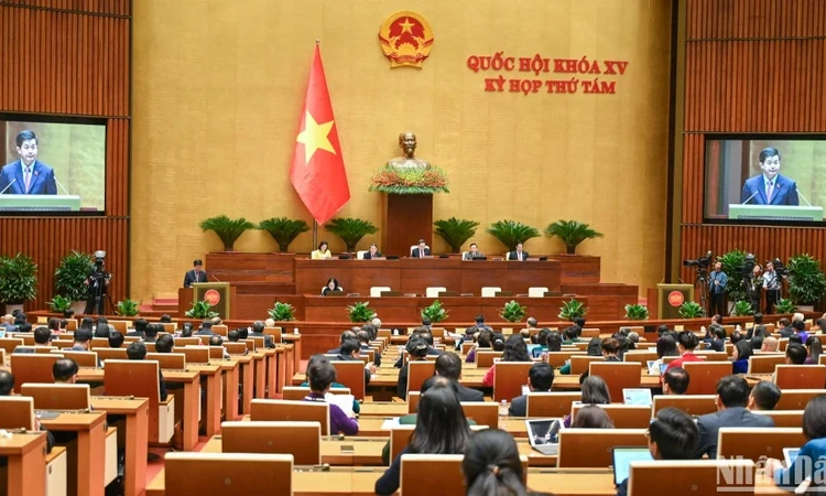 Bộ Chính trị ban hành Nghị quyết về đổi mới công tác xây dựng và thi hành pháp luật