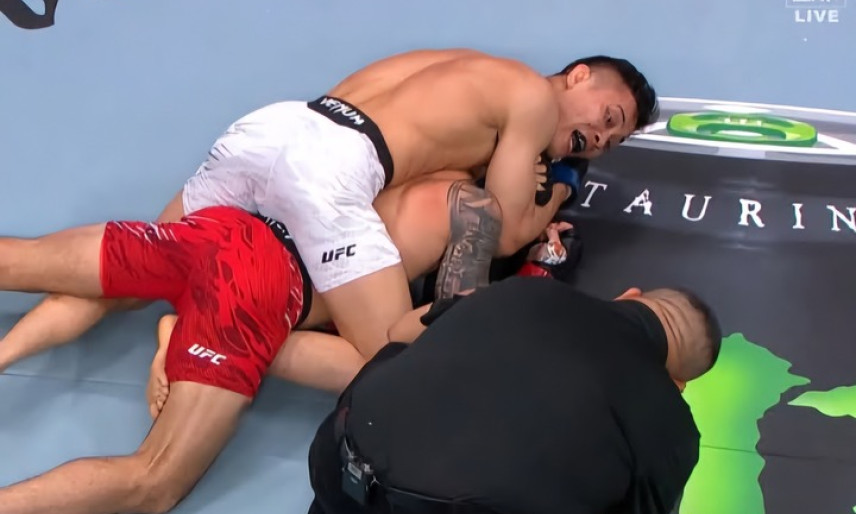 Võ sĩ Việt Nam giành chiến thắng đầu tiên ở UFC