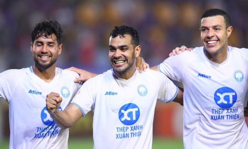 Không có Nguyễn Xuân Son, Nam Định vẫn 'vùi dập' Hà Nội FC
