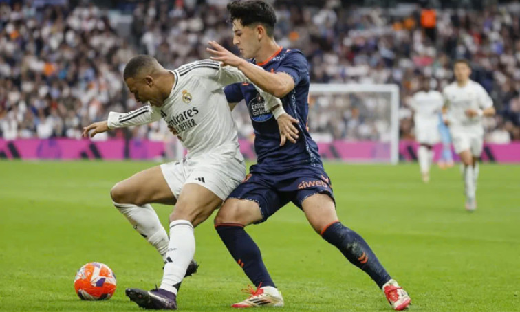Mbappe lập cú đúp, Real đeo bám Barca