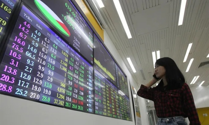 VN-Index expected to consolidate in narrow range in May amid trade negotiation wait