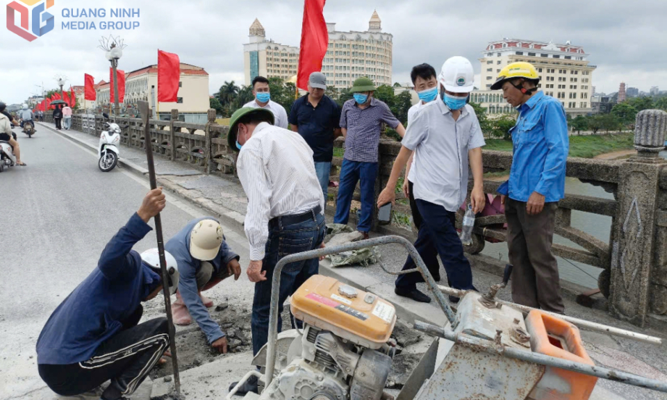 Khảo sát hiện trạng cầu Ka Long để sớm có phương án khắc phục