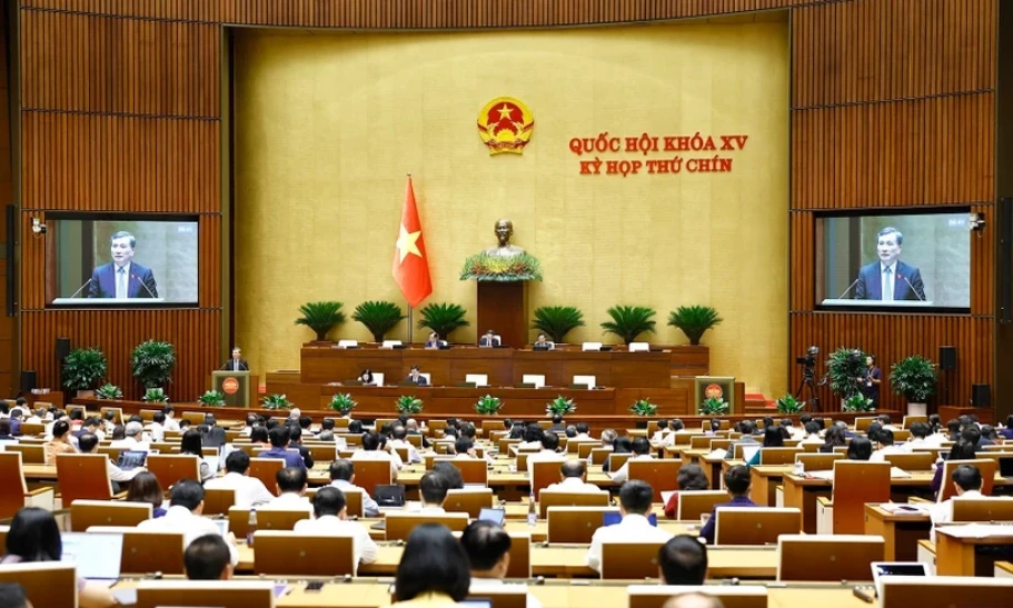 Thông qua Nghị quyết về việc sửa đổi, bổ sung một số điều của Hiến pháp 2013