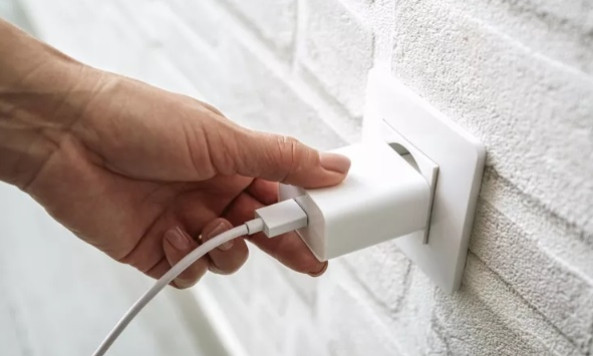 4 loại thiết bị nên rút điện khi không ở nhà