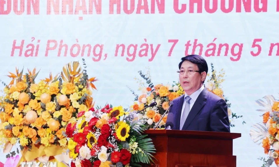 Chủ tịch nước: Hải quân cần phát huy truyền thống làm chủ vùng biển
