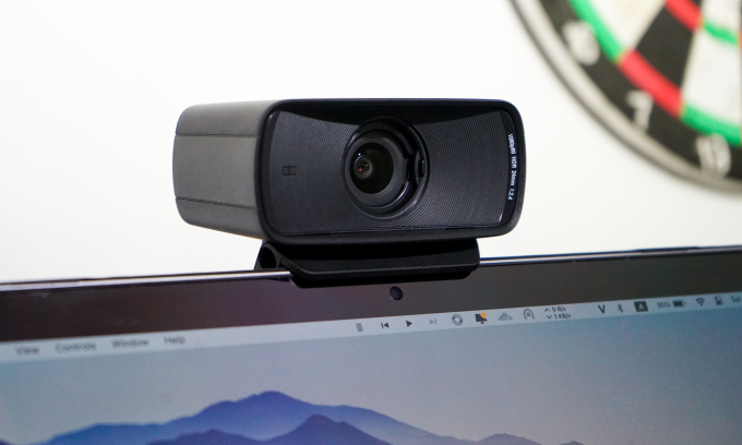 5 dấu hiệu máy tính có thể bị theo dõi qua webcam