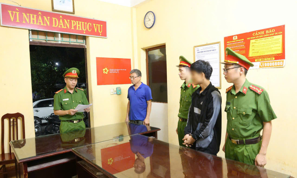 Tạm giữ hình sự người đấm vào mặt nhân viên y tế Bệnh viện Nam Định