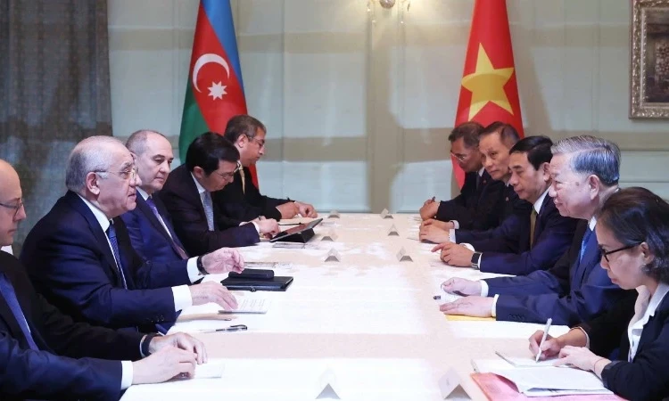 Tổng Bí thư Tô Lâm hội kiến Thủ tướng Azerbaijan Ali Asadov