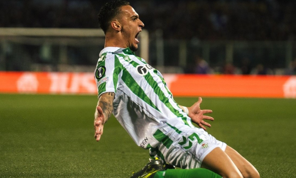 Antony đưa Real Betis vào chung kết cúp châu Âu
