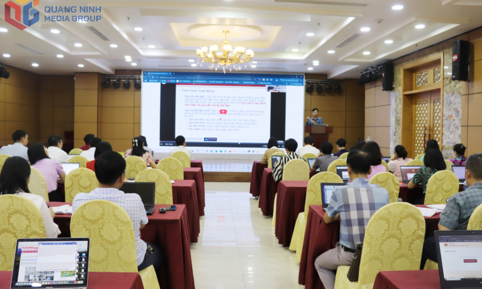 Tập huấn ứng dụng AI trong công tác tuyên giáo và dân vận