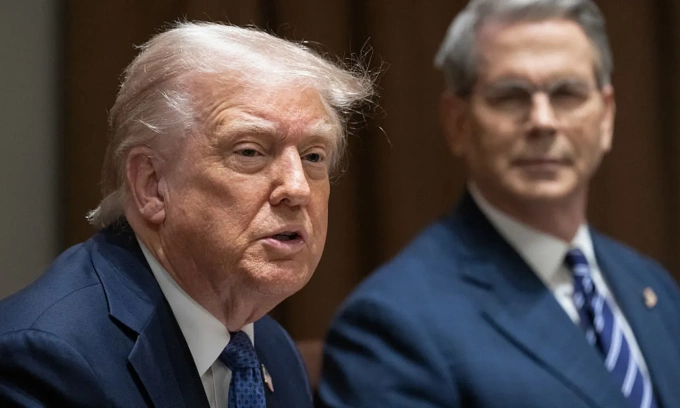 Ông Trump có thể giảm thuế với hàng Trung Quốc về 80%