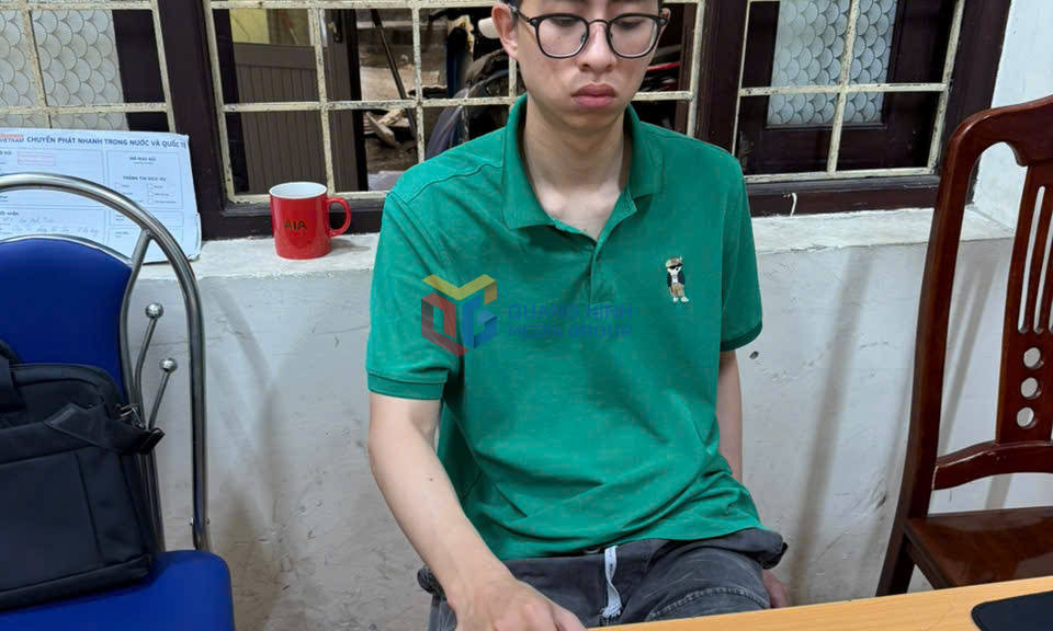 Bắt quả tang đối tượng tàng trữ trái phép chất ma túy tại quán cà phê