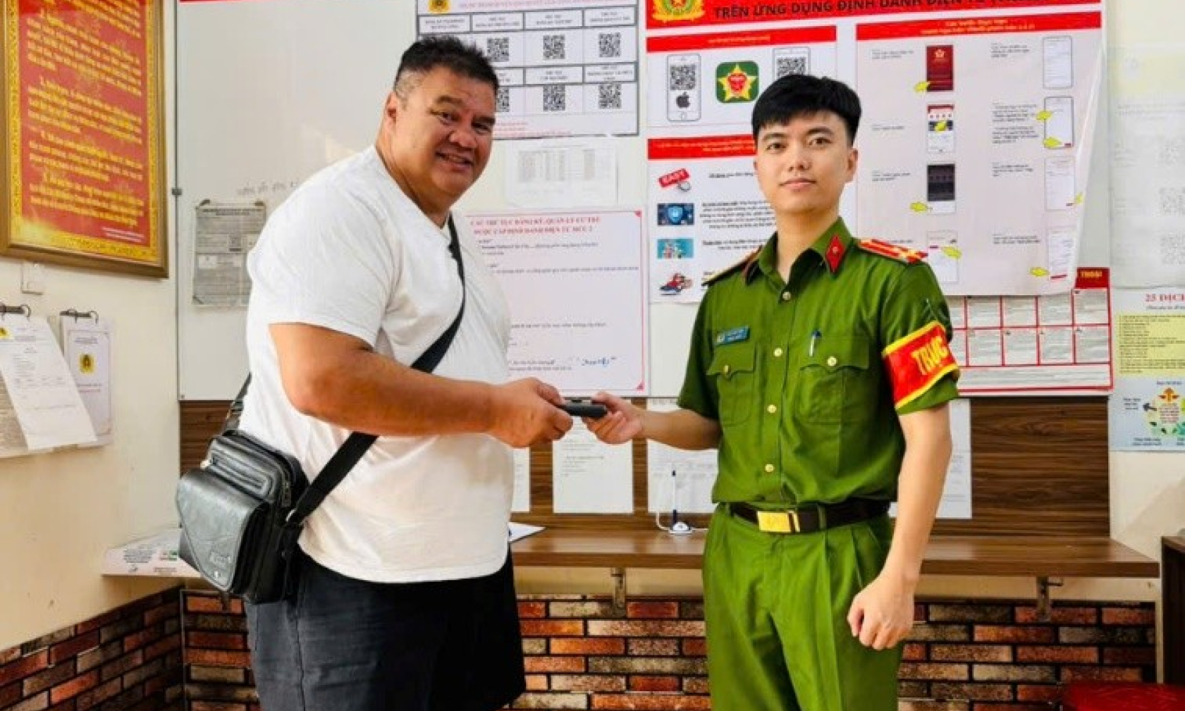 Hạ Long: Nhanh chóng tìm lại tài sản cho du khách nước ngoài