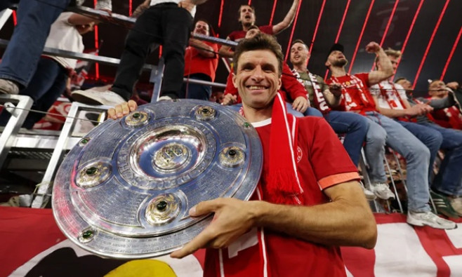 Muller chia tay Bayern với lời tri ân sau trận thắng Gladbach