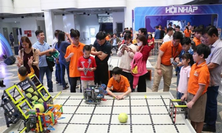 Việt Nam stands out in human development amid global slowdown, says UNDP