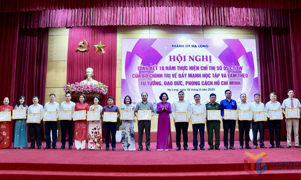 Hạ Long: Tổng kết 10 năm thực hiện Chỉ thị số 05-CT/TW và 5 năm thực hiện Kết luận số 01-KL/TW của Bộ Chính trị