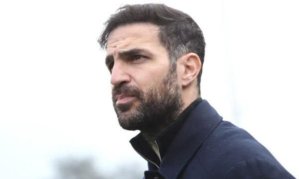 Fabregas ở lại Como vì tham vọng, từ chối Bayer Leverkusen