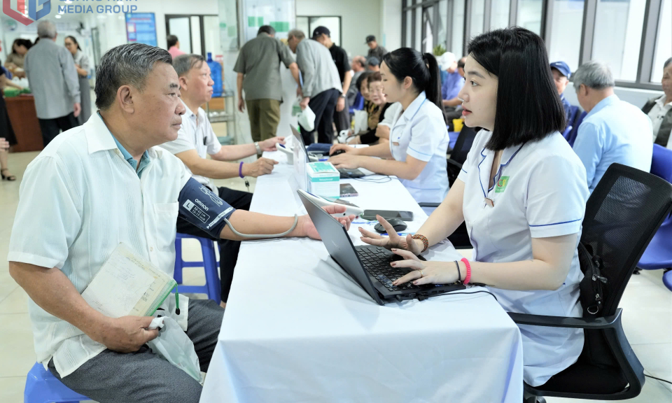 Quan tâm chăm sóc người cao tuổi
