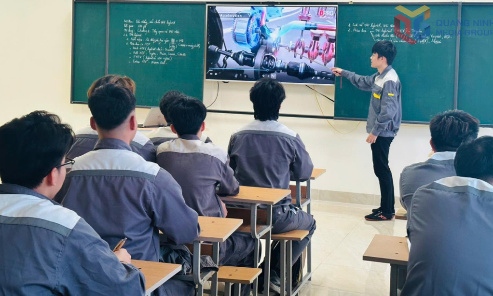 Xây dựng nguồn nhân lực chất lượng cao