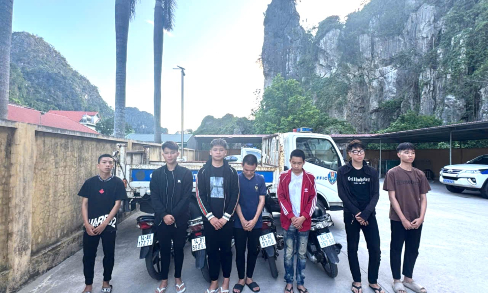 Nhanh chóng xác minh, xử lý nhóm học sinh vi phạm TTATGT
