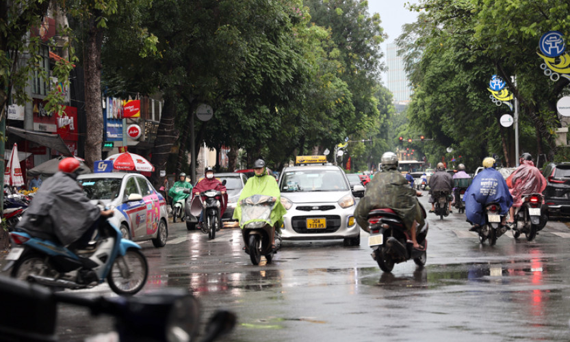Thời tiết ngày 15/5: Nhiều khu vực có mưa dông, cảnh báo lũ quét và sạt lở đất