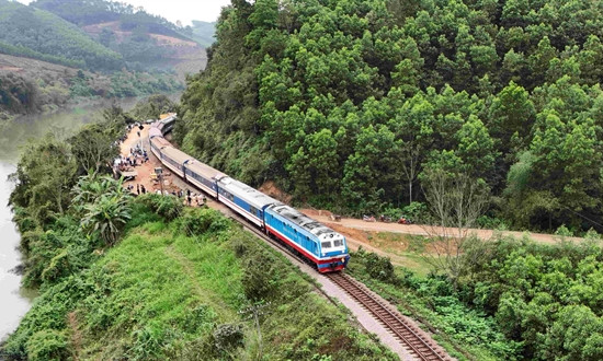 High-speed railway project brings development opportunity for Vietnamese firms
