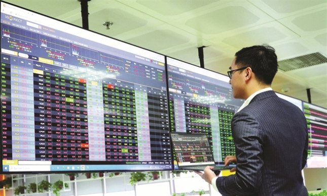 VN-Index approaches the 1,310-point mark