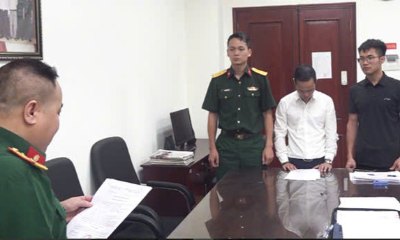 Khởi tố, bắt tạm giam chấp hành viên chiếm đoạt 2 tỉ đồng