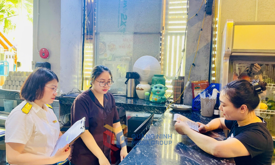 Đội Thuế Hạ Long: Tích cực triển khai hóa đơn điện tử khởi tạo từ máy tính tiền