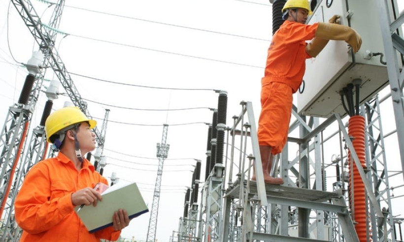 Giá điện tăng 4,8%, doanh nghiệp đau đầu lo chi phí