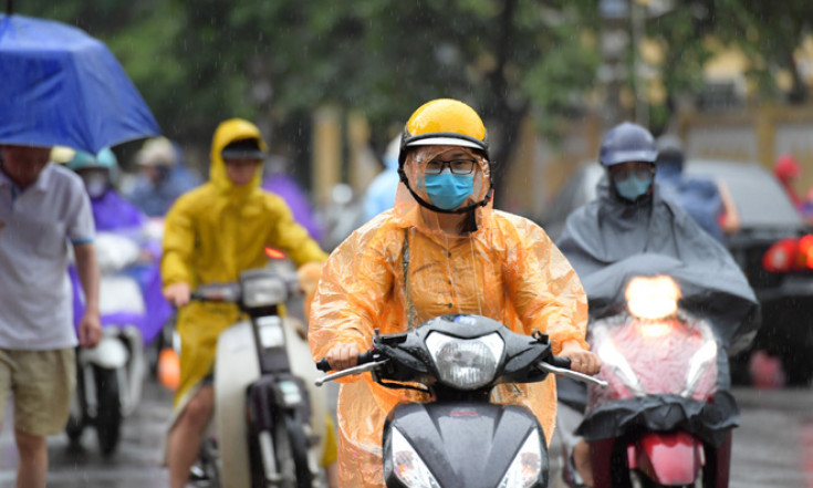 Thời tiết ngày 16/5: Bắc Bộ và Thanh Hóa tiếp tục mưa lớn, cảnh báo lũ quét, sạt lở đất và ngập úng