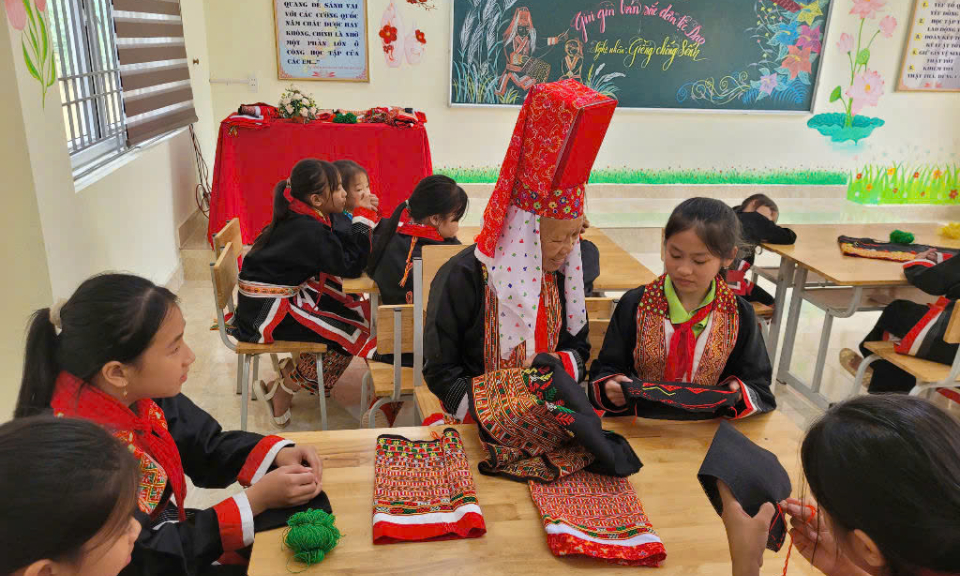 Empowering ethnic minority communities through trusted local leaders