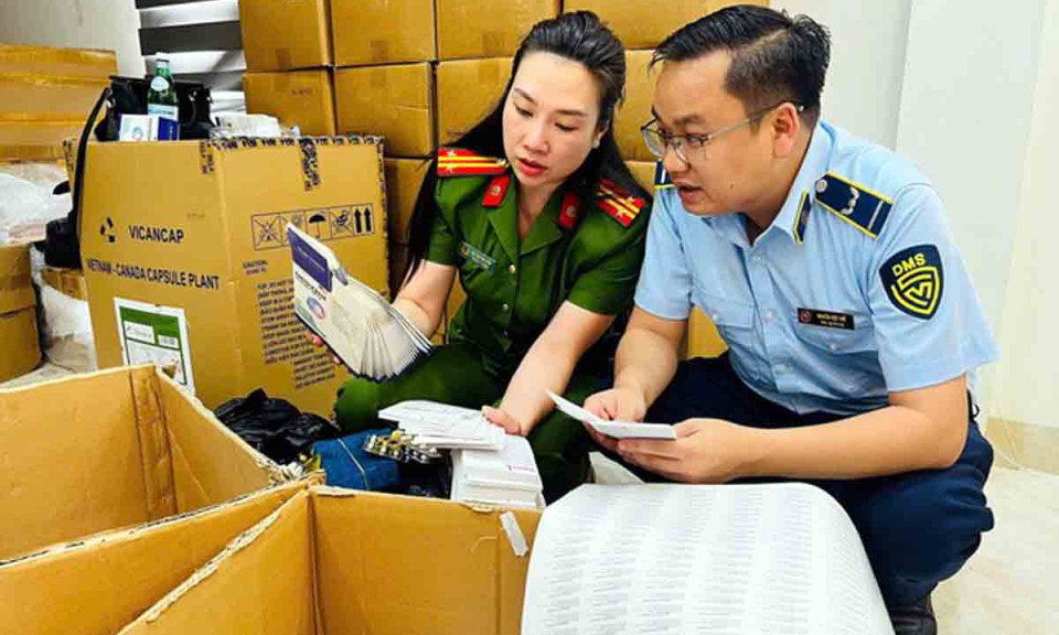 Một dược sĩ ở Hà Nội sản xuất hơn 100 tấn thực phẩm chức năng, thiết bị y tế giả