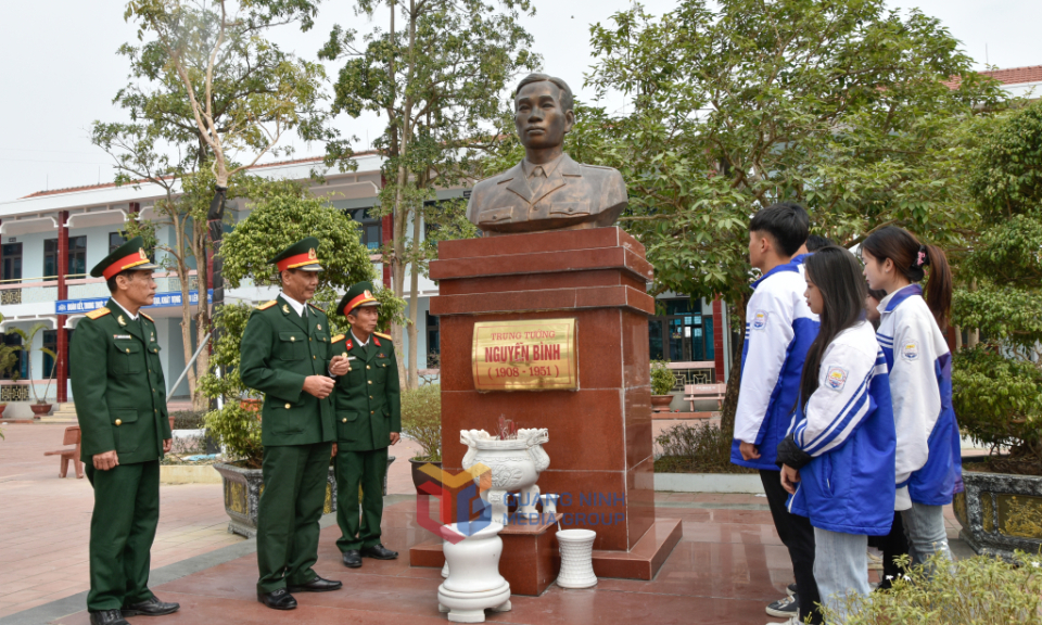 Bài 1: Xây dựng “Thế trận lòng dân” – Nền tảng vững chắc của Quốc phòng toàn dân