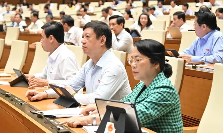 Tạo đột phá trong xây dựng và tổ chức thi hành pháp luật