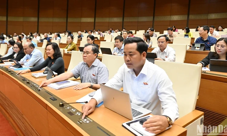 Quốc hội chốt bổ sung 44 nghìn tỷ đồng để chi trả chế độ khi sắp xếp bộ máy