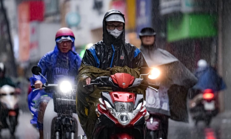 Thời tiết hôm nay 18-5: Bắc Bộ vẫn mưa to, Trung Bộ nắng, Nam Bộ mưa chiều