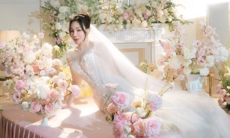 Hồ Quỳnh Hương làm một điều đặc biệt tặng chồng doanh nhân sau đám cưới