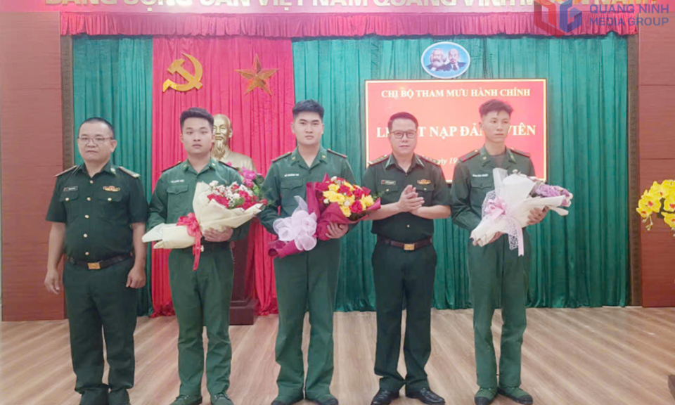 BĐBP tỉnh: Kết nạp Đảng cho quần chúng ưu tú dịp 19/5
