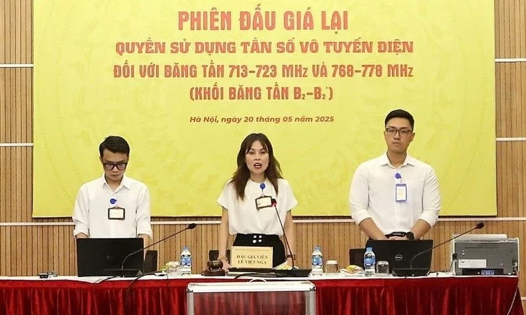 Đấu giá thành công khối băng tần B2-B2’